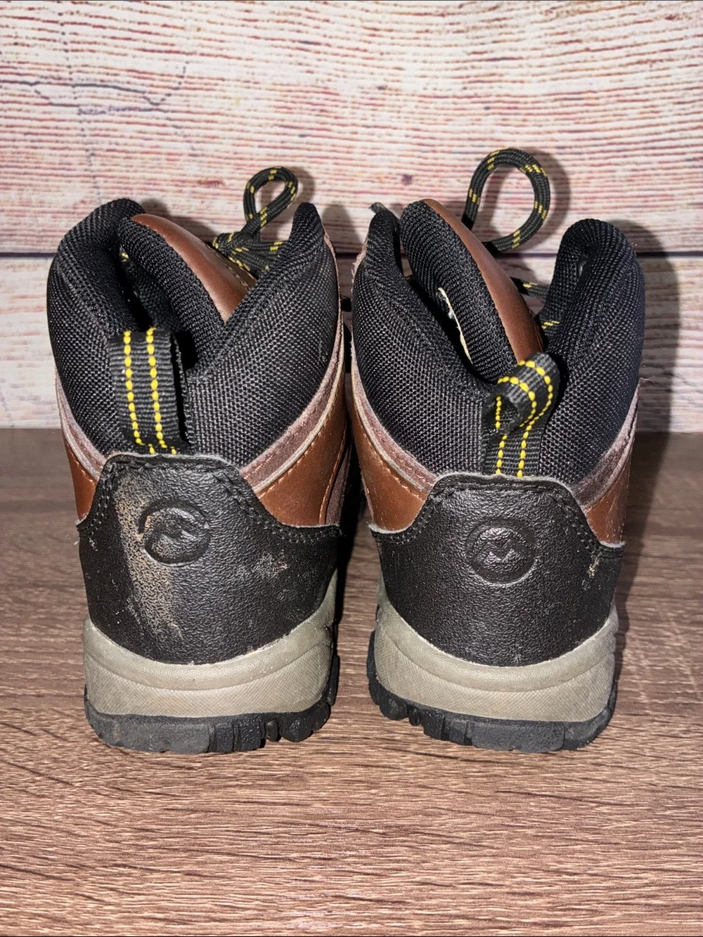 Magellan Outdoors Boots Boys Size 12D Argo PS/GS Brown Hiking Lace Up Waterproof